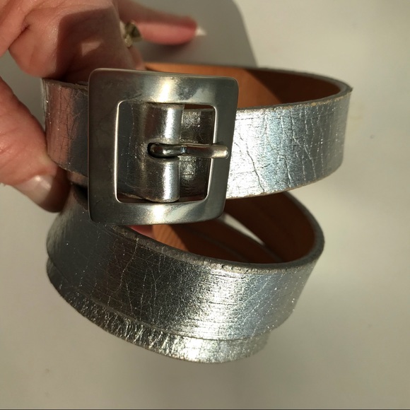 ⚡️NYE SALE⚡️ Brave Skinny Silver Metallic Belt - Picture 1 of 7